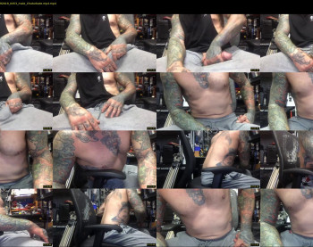 tattooedhotguy1973