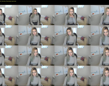 tara_kisses